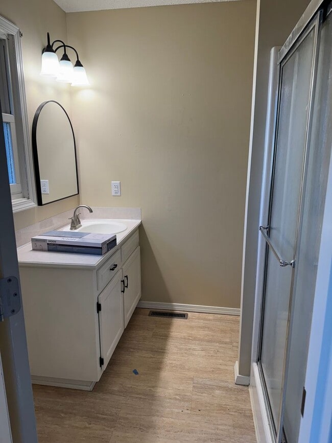 Building Photo - Lots of updates!  Southside 3 bedroom house