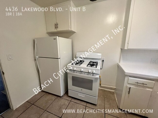 Building Photo - 4436 Lakewood Blvd