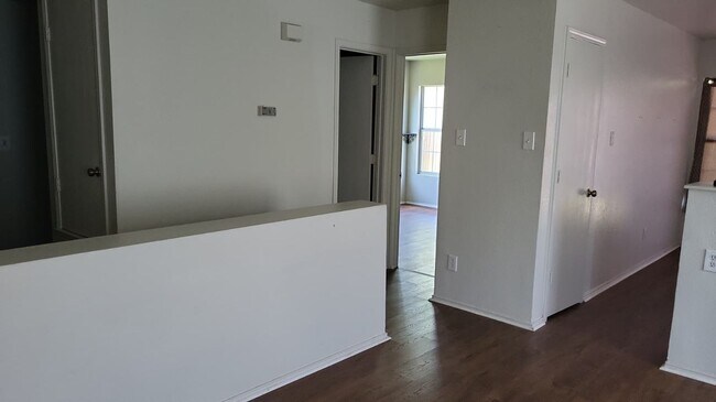Building Photo - Ready for Move-In