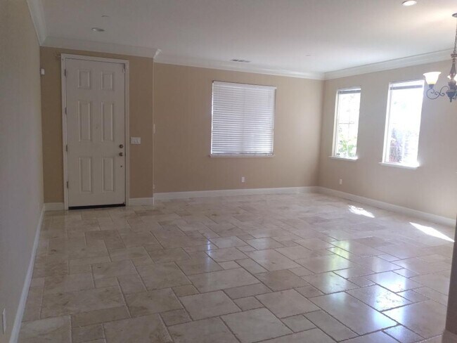 Building Photo - 3891 Danbury Way