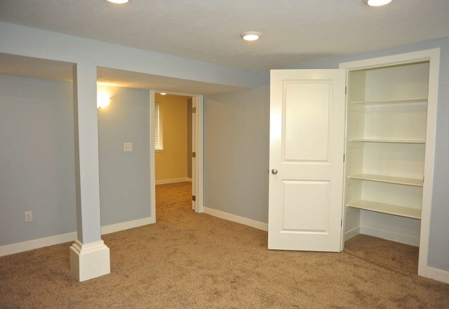 Building Photo - 1213 Lake Michigan Dr NW