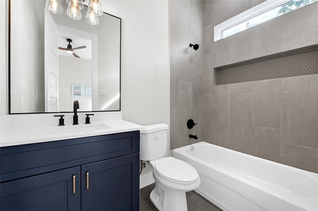 Building Photo - 710 Link Rd