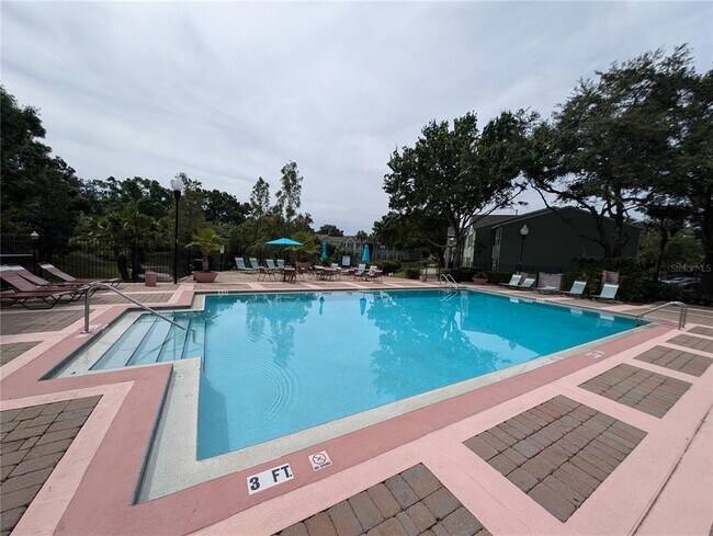 Building Photo - 2077 Dixie Belle Dr