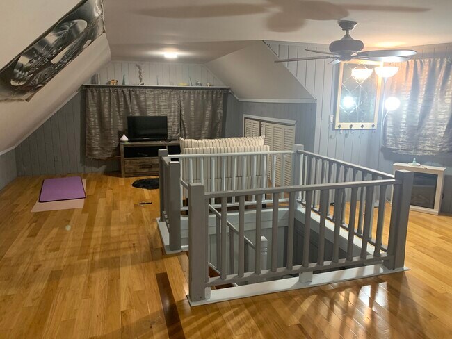 Building Photo - 53 Cornwell Ave