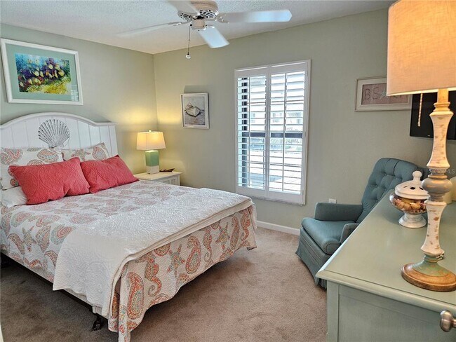 Building Photo - 340 3 Lakes Ln