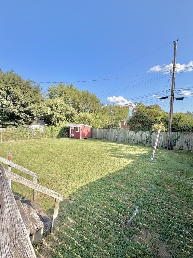 Building Photo - 520 Cricklewood Dr