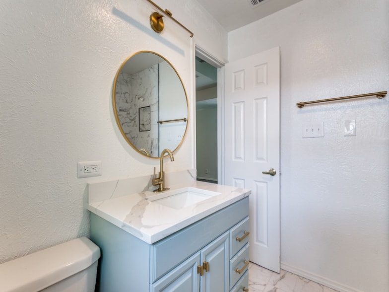 Building Photo - 1926 Chiesa Rd