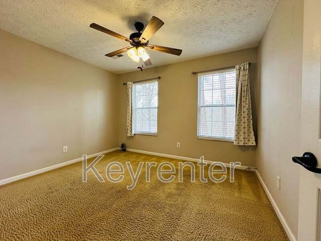 Building Photo - 12490 Daisywood Dr