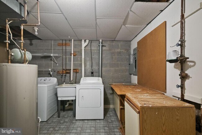 Building Photo - 11770 Stonegate Ln