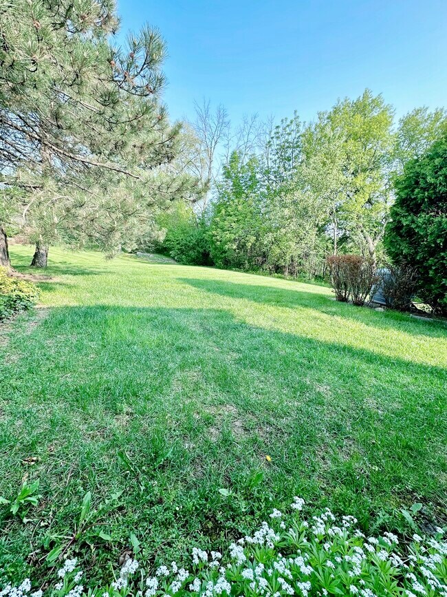 Building Photo - 3845 Yukon Rd