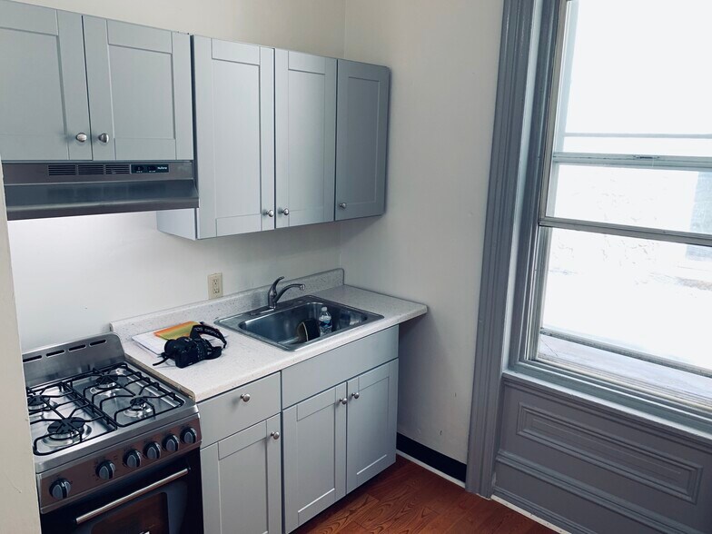 Building Photo - 157 N 21st St