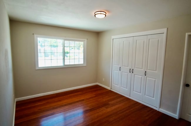 Building Photo - 18420 Crest Ave