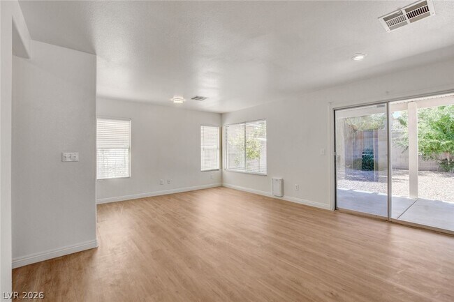 Building Photo - 1441 Iron Springs Dr