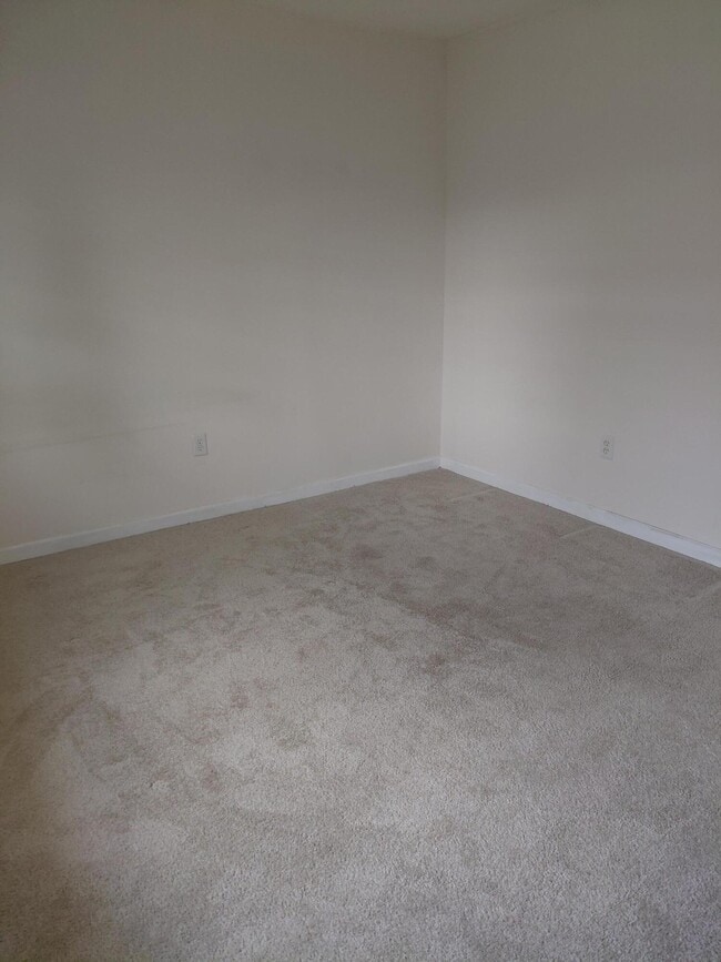 Building Photo - 33890 Hunter Ave