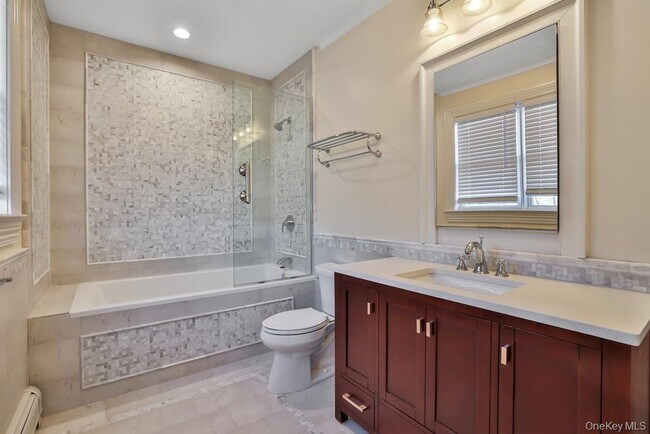 Building Photo - 34 Renfrew Rd