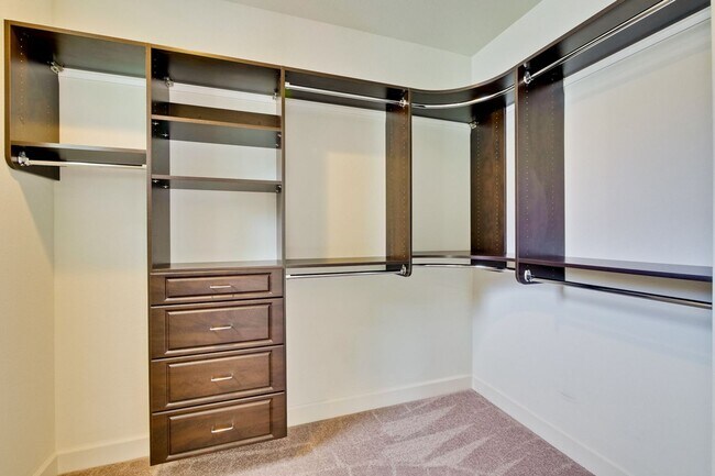 Building Photo - Gorgeous Santa Clara Home with Pool, EV Ho...