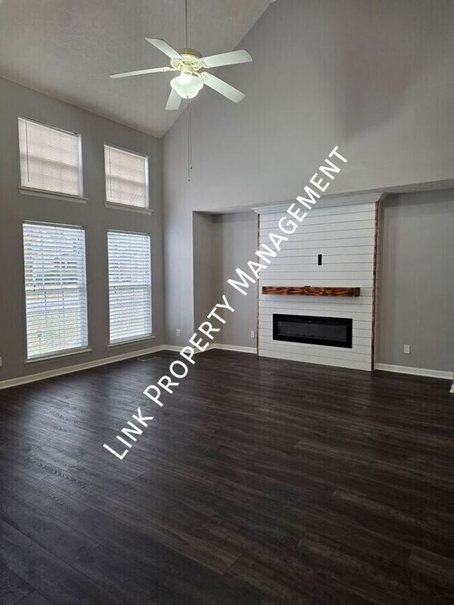 Building Photo - 6383 Rim Crest Ln