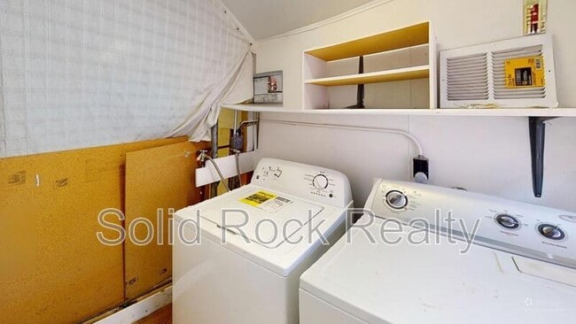 Building Photo - 1810 Yuma St