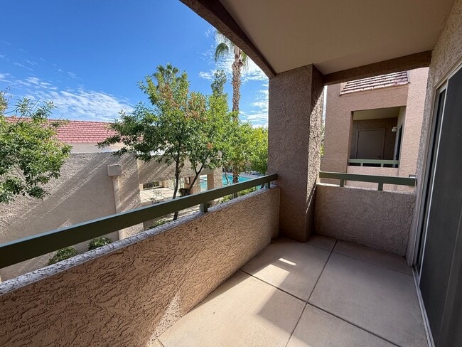 Building Photo - Downtown Gilbert- 1 bedroom condo $500.00 off 1st month rent!