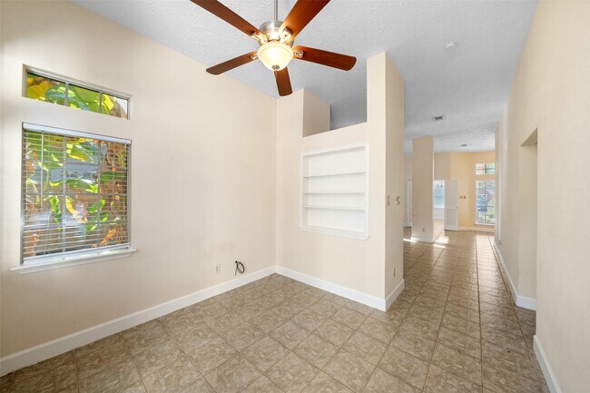 Building Photo - 5434 Garden Village Dr