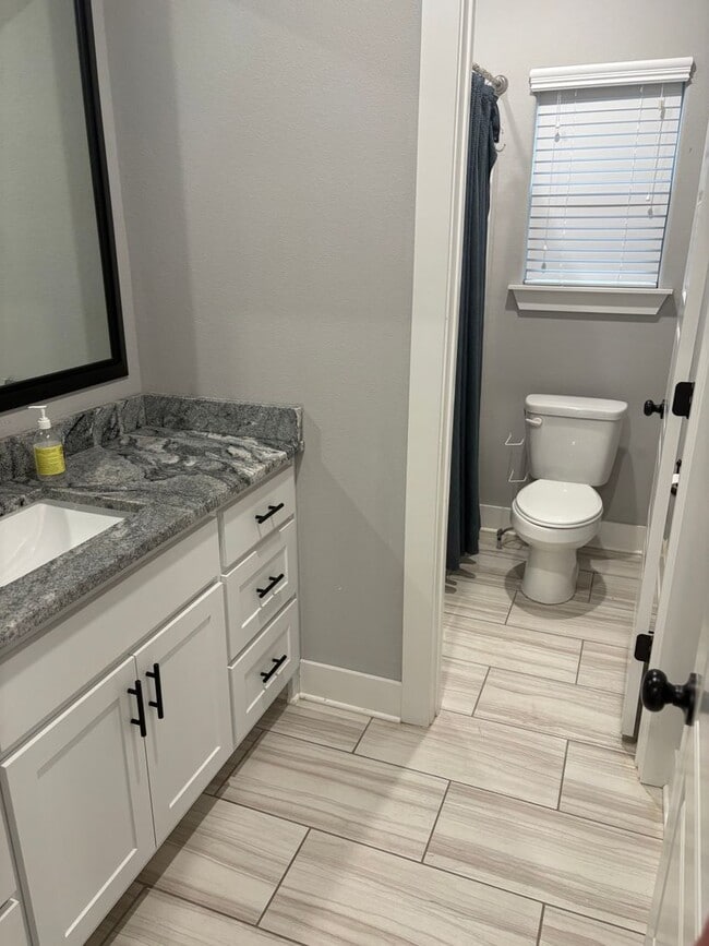 Building Photo - BEAUTIFUL HOME IN GREAT LOCATION!