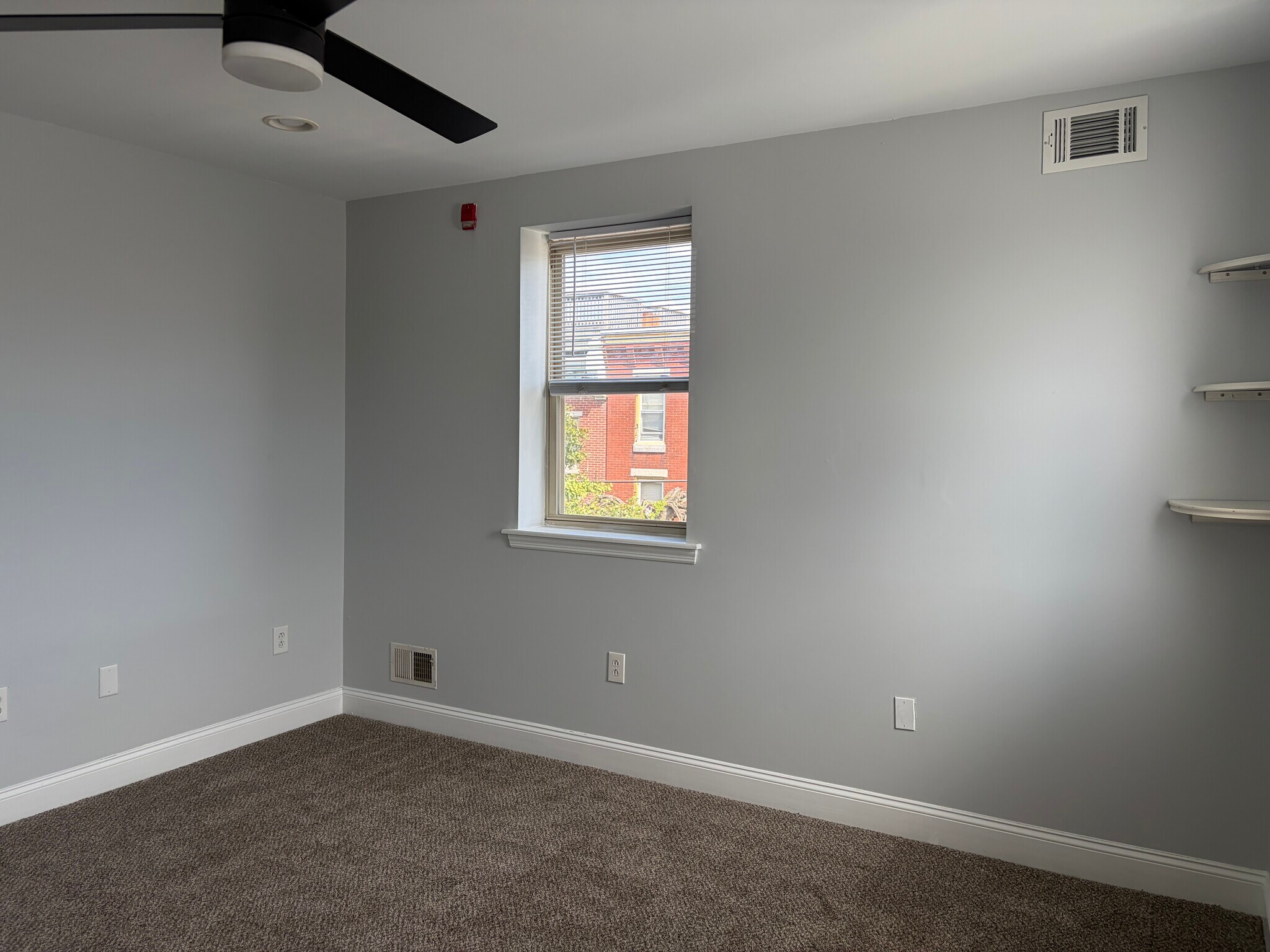 Building Photo - 115 E Girard Ave