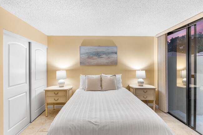 Building Photo - 229 Old Meadow Way