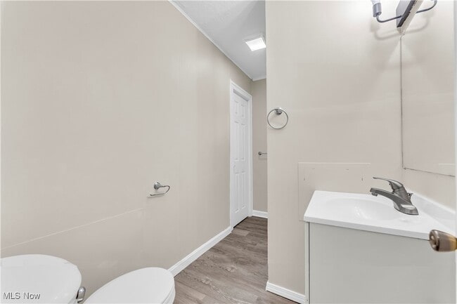 Building Photo - 3820 W 34th St