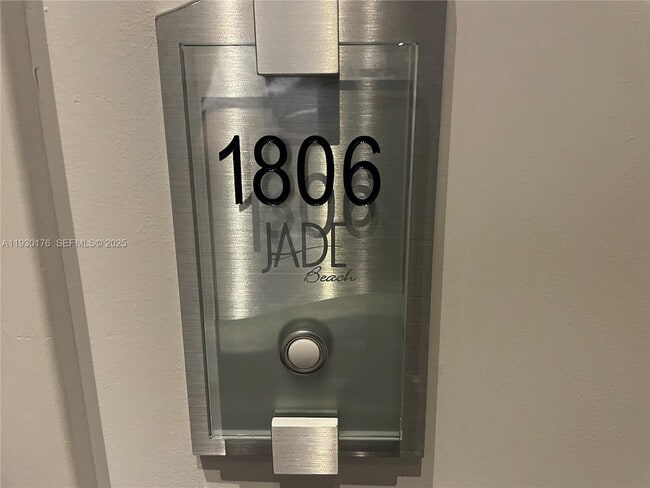 Building Photo - 17001 Collins Ave