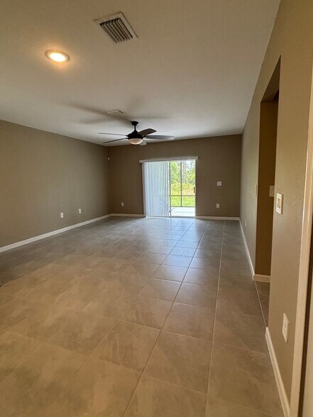 Building Photo - 6429 Starfish Ave