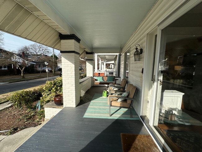 Building Photo - Traditional 2-Story Colonial