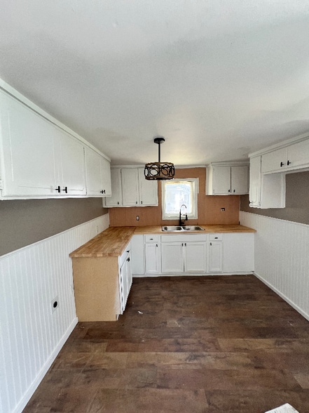 Building Photo - 411 N Pottenger Ave