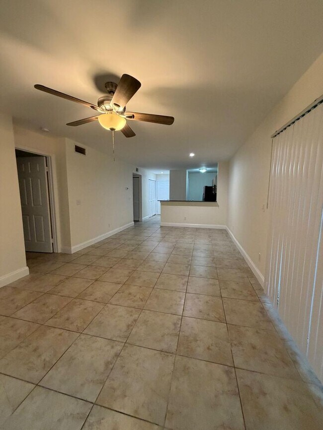 Building Photo - Beautiful Condo in Verano Delray