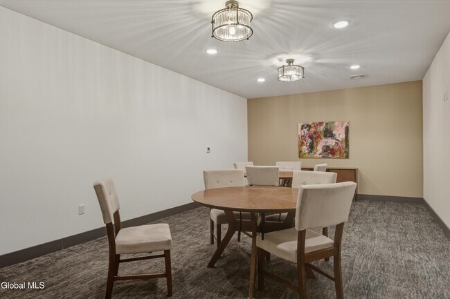 Building Photo - 116 West Ave