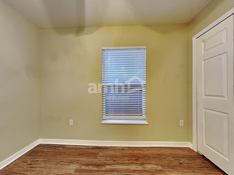 Building Photo - 13826 Gentle Woods Ave