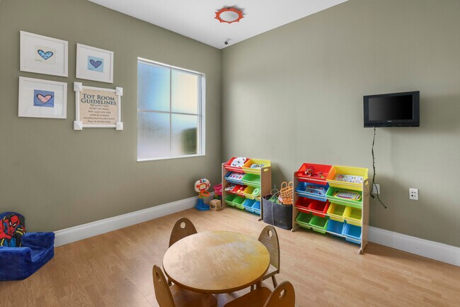 Building Photo - 12166 SW Bennington Cir