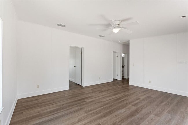 Building Photo - 486 Lindsey Dr