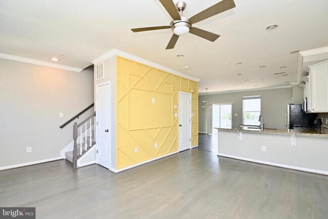 Building Photo - 11177 Southport Pl
