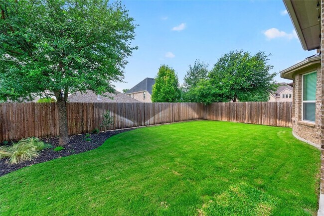 Building Photo - 5629 Grove Cove Dr