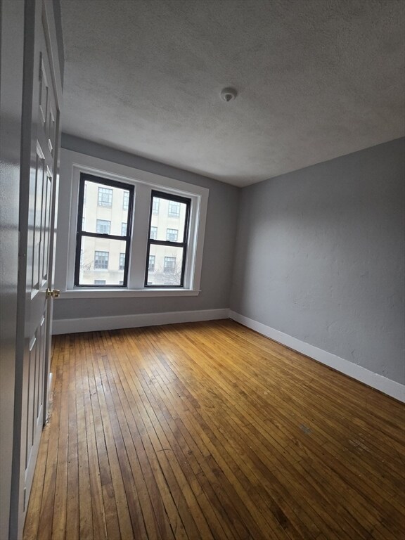 Building Photo - 604 Essex St