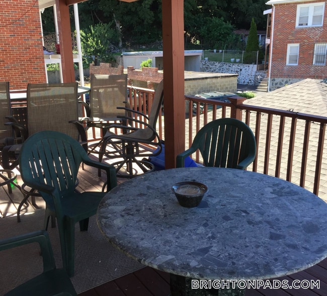 Building Photo - 36 Colborne Rd