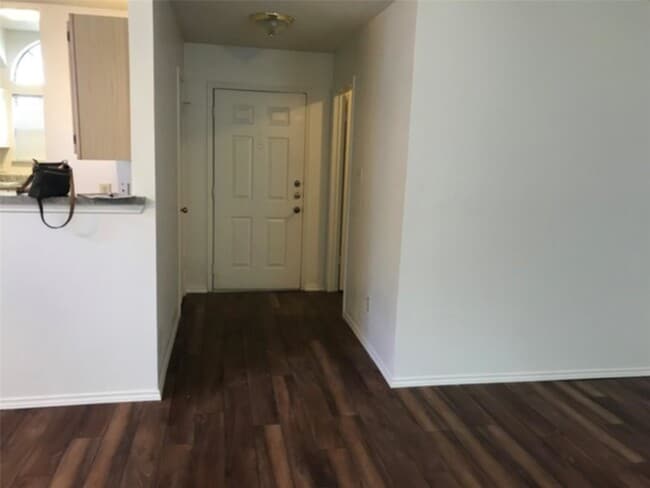 Building Photo - Very nice single family home in Cedar Hill