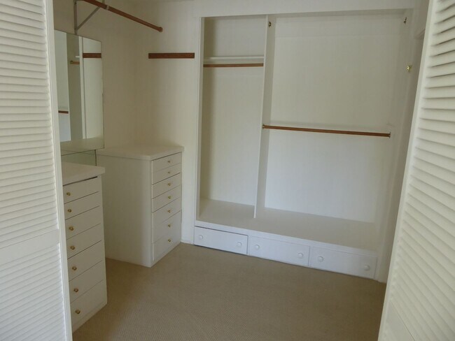 Building Photo - SPACIOUS AND SECLUDED THREE BED / TWO BATH...