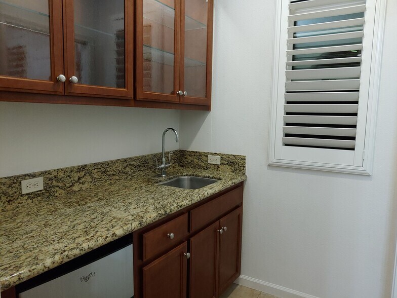 Building Photo - 153 Lucy Ln