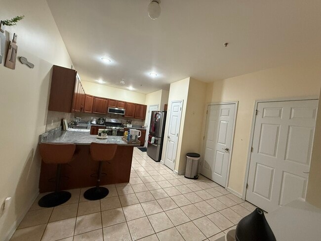 Building Photo - 45 Forest Dr
