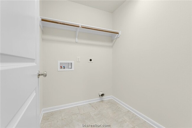 Building Photo - 240 Fieldstone Pl