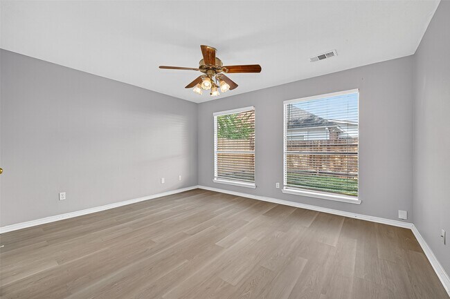 Building Photo - 18402 Willow Moss Dr