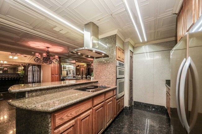 Building Photo - 5500 McPherson Rd