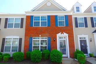 Building Photo - 202 Elise Dr
