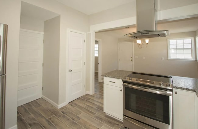Building Photo - 3 Bed, 2 Bath in Claremore- Available Now!